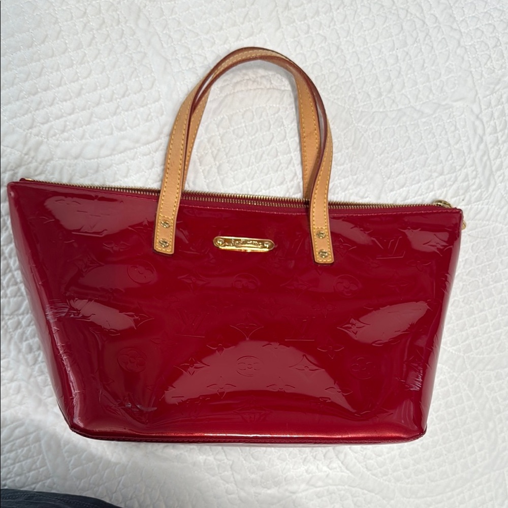 Louis Vuitton Red and Tan Tote Bag with Glossy Finish authentic with dust cover